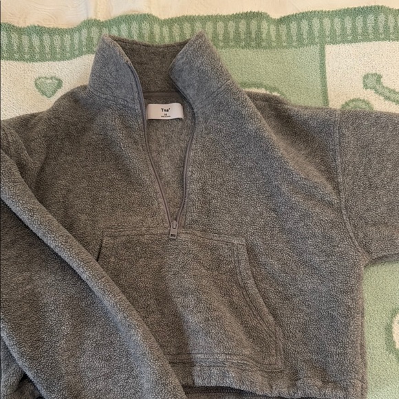 Aritzia Tna grey half zip fleece with pocket. Size xs - Picture 1 of 6